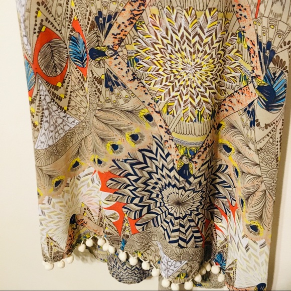 UMGEE Peacock Tank with V-neck and Ball Tassels - Picture 4 of 5